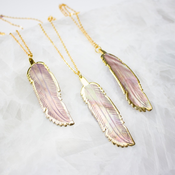 Ooh La Lou Jewelry - RESTOCKED Shell Feather Necklace